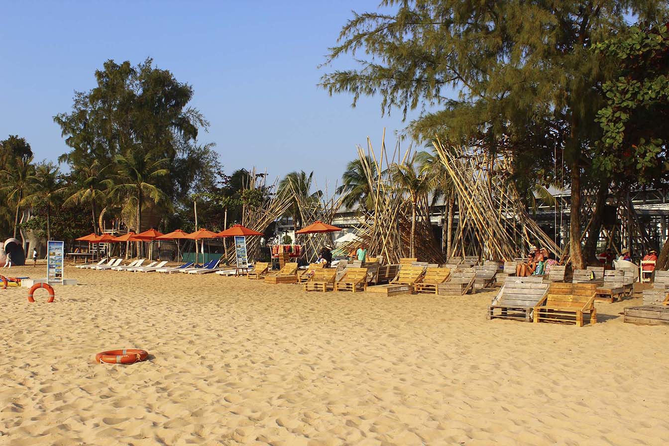 Пляж Episode Beach