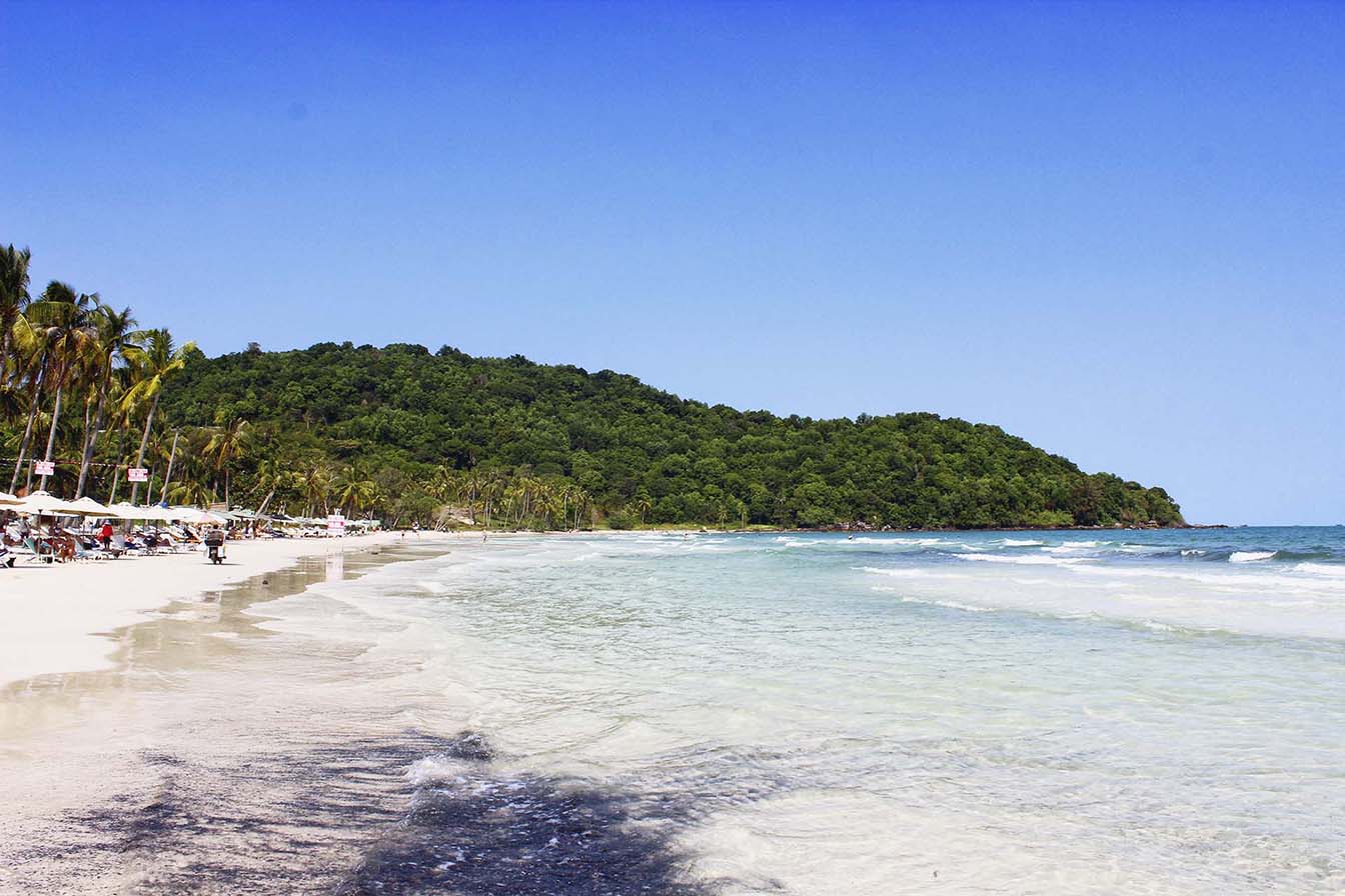 Пляж Sao Beach экзотические виды, белоснежный пескок и лазурное море